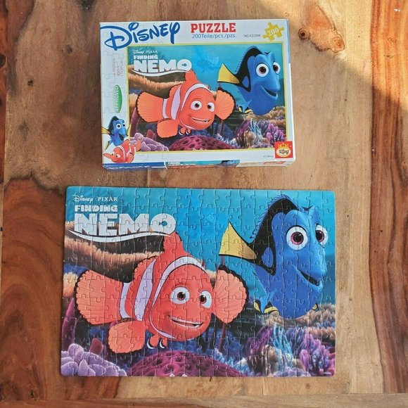 Disney Pixar "Finding Nemo" 200 Piece Jigsaw Puzzle # K22006 Complete - Picture 1 of 7
